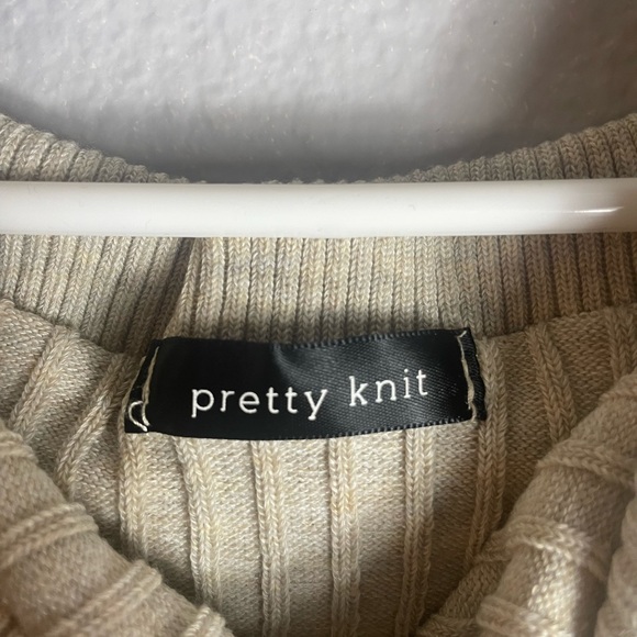 Elegant Cream Knit Off-Shoulder Dress - Picture 2 of 6